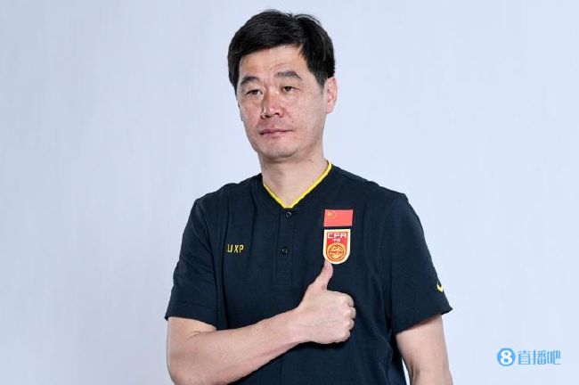 《龙之家族》第二季曝光对立版海报 2024-05-23 日前，HBO热剧《龙之家族》第二季曝光“对立”版海报，公主雷妮拉·坦格利安与王后阿莉森·海塔尔闺蜜变敌蜜，黑绿相争、血龙狂舞即将来袭！