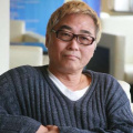与此同时，王家卫导演的《花样年华》在本周也表现不俗，多个营销话题登上社交媒体榜单，成为热映影片口碑榜第二名。